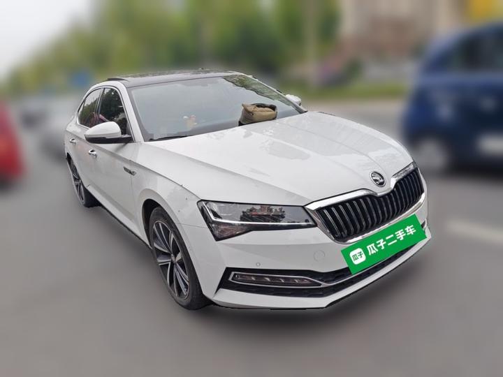Superb 2022 TSI280 DSG Exclusive photo 3