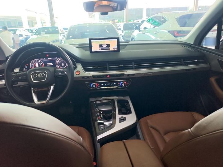 Q7 2019 55 TFSI Tech photo 5