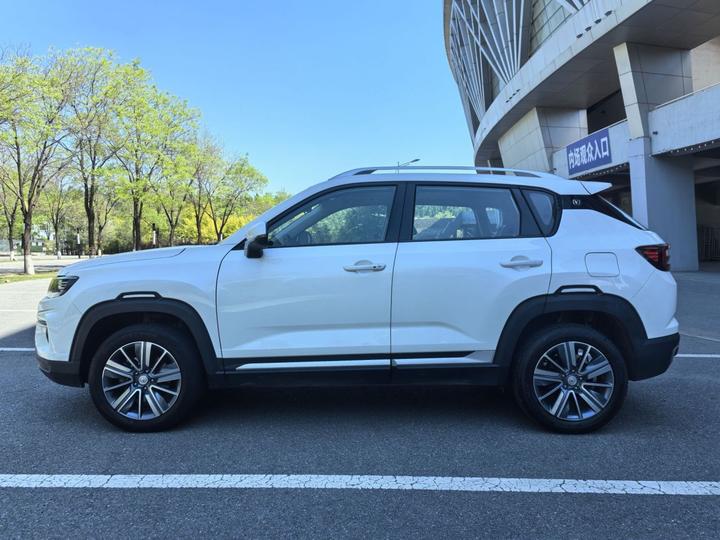 CS35PLUS 2019 1.6L MT photo 3