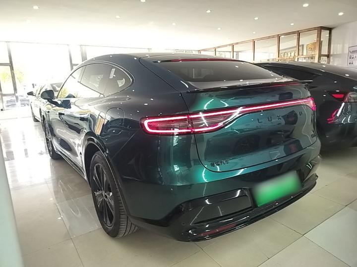 HIMA Luxeed R7 2025 EREV 360km Max photo 4