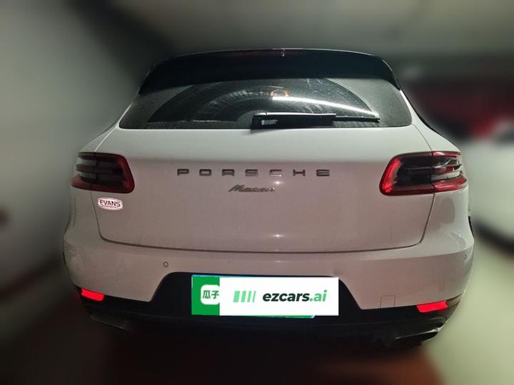 2017 Macan 2.0T photo 5