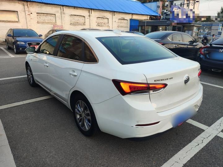 Excelle 2019 18T AT Elite China VI photo 4