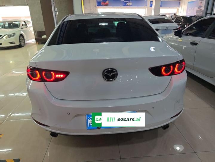 3 Axela 2021 2.0L AT photo 5