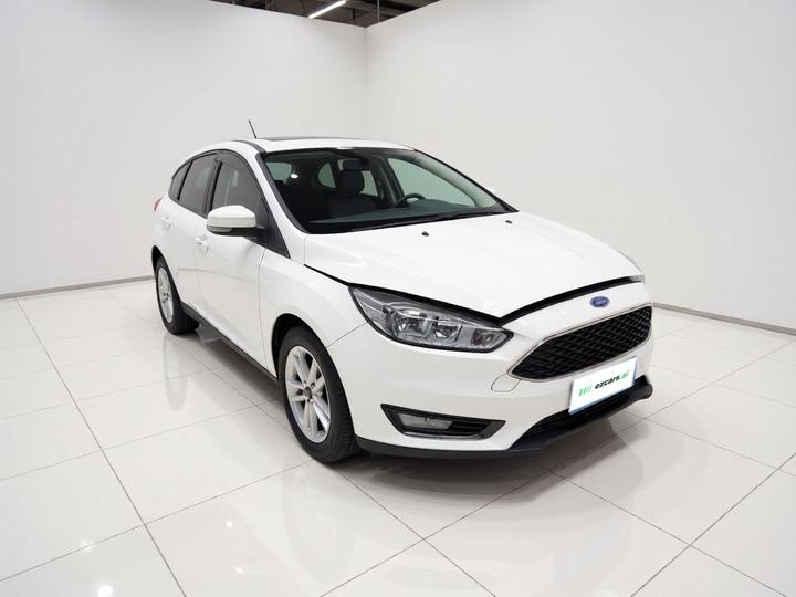 Focus 2015 Hatchback EcoBoost 125 AT photo 3