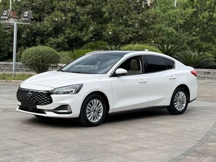 Focus 2021 Sedan EcoBoost 180 AT