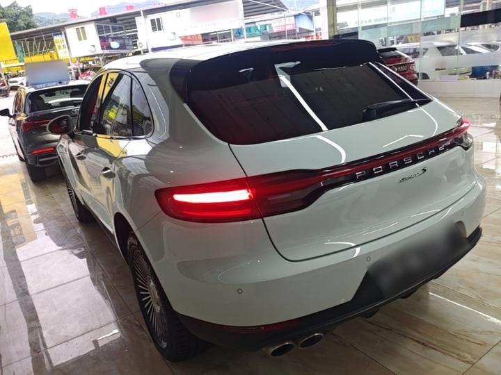 2018 Macan 2.0T photo 4