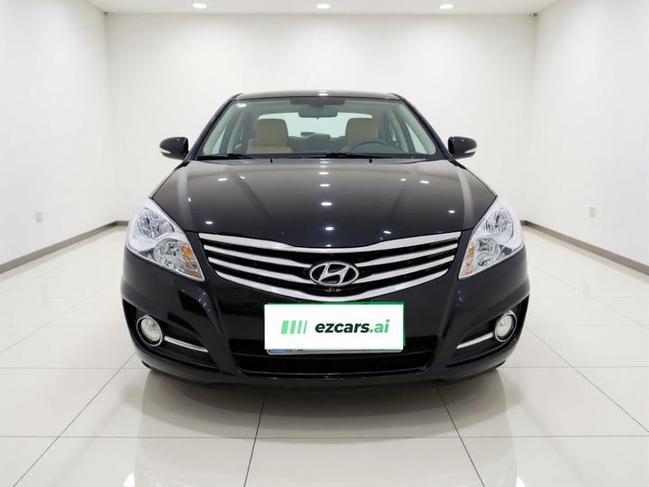 Dynamic 2011 1.6L MT Luxury photo 2