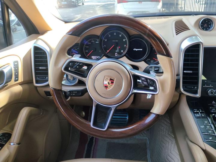 2016 Cayenne 3.0T photo 7