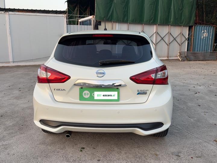 Tiida 2016 1.6L CVT photo 5