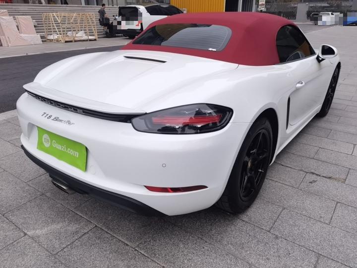 718 2022 Boxster 2.0T photo 4