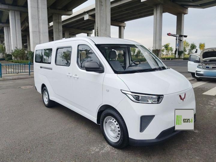 Wuling 2024 300km Comfort Bus 60kW photo 3