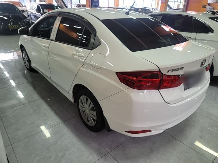 2017 1.5L CVT Comfort photo 4