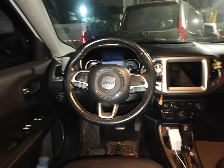 Compass 2017 200T AT photo 7