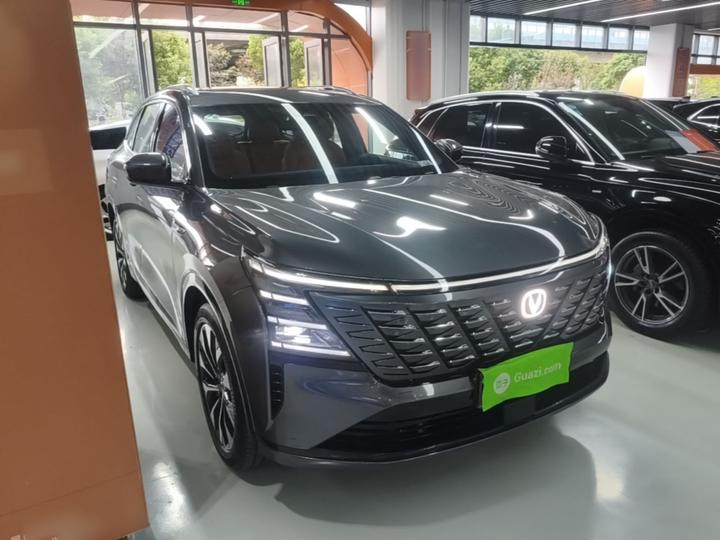 CS75 PLUS 2025 4th Gen UItra 2.0T photo 3