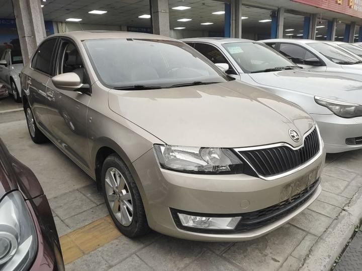 Rapid 2016 1.4L MT photo 3