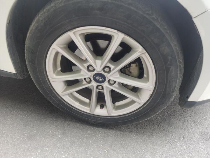 Focus 2015 Sedan 1.6L AT photo 8