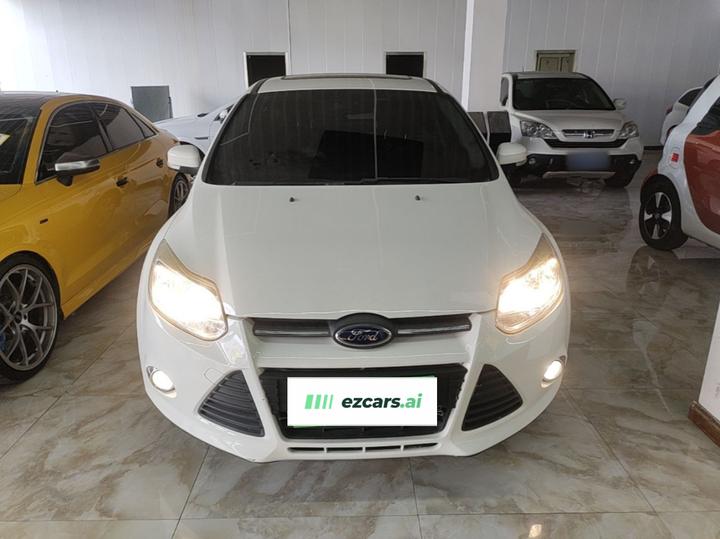 Focus 2012 Hatchback 1.6L AT photo 2