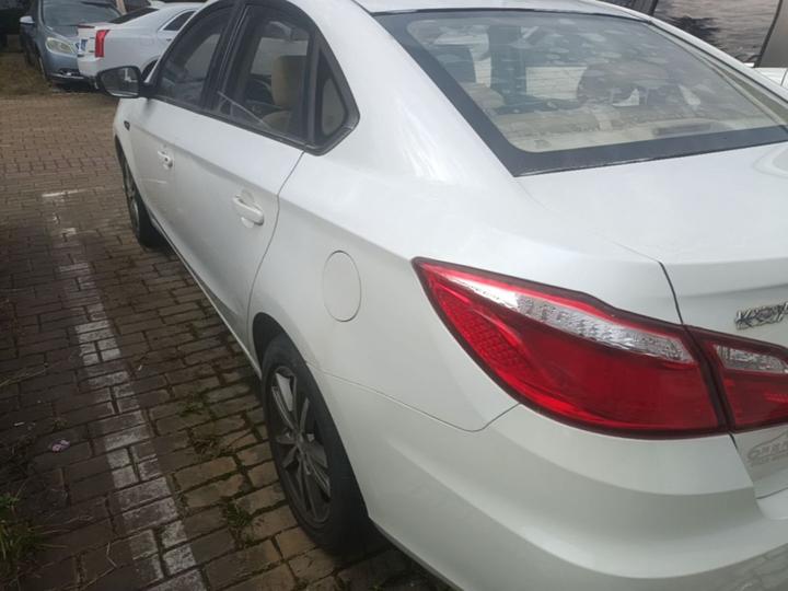 Eado 2015 1.6L MT Luxury China V photo 4