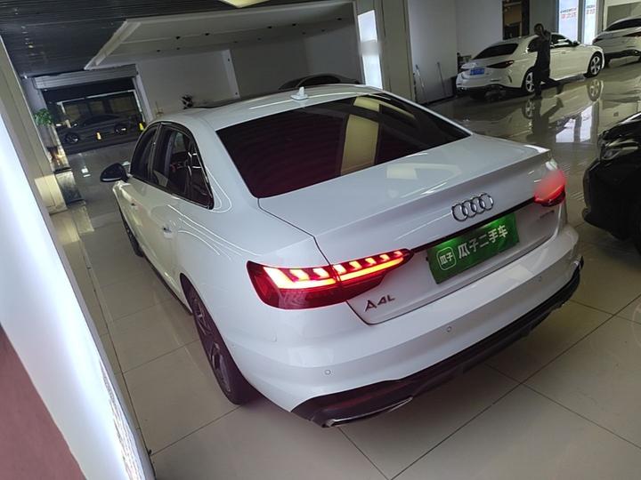A4L 2022 40 TFSI Luxury Dynamic photo 4