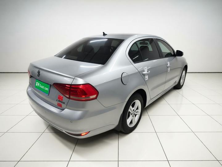 Lavida 2015 1.6L MT photo 4