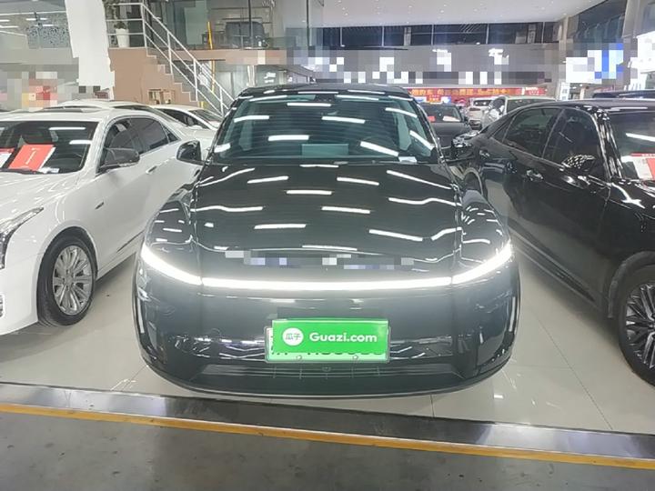 Model Y 2025 RWD photo 2
