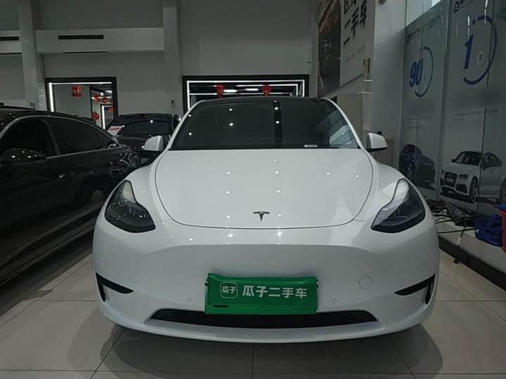 Model Y 2023 RWD photo 2