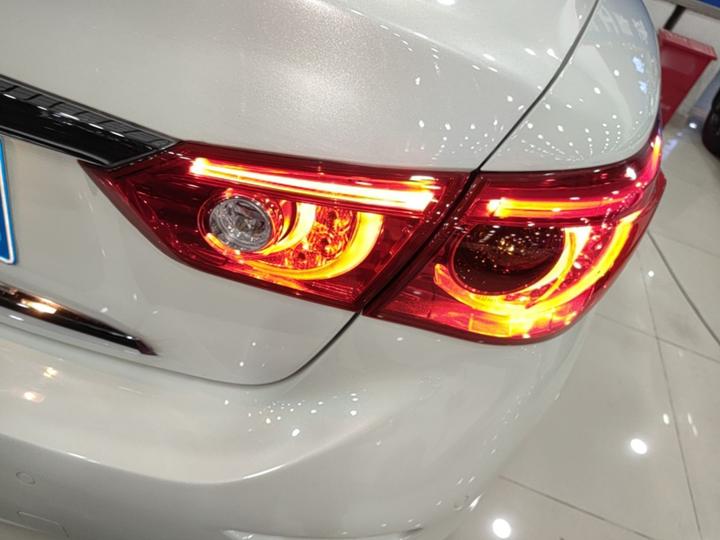Q50L 2016 2.0T Progressive photo 7