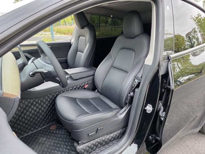 Model Y 2022 Facelift RWD photo 6