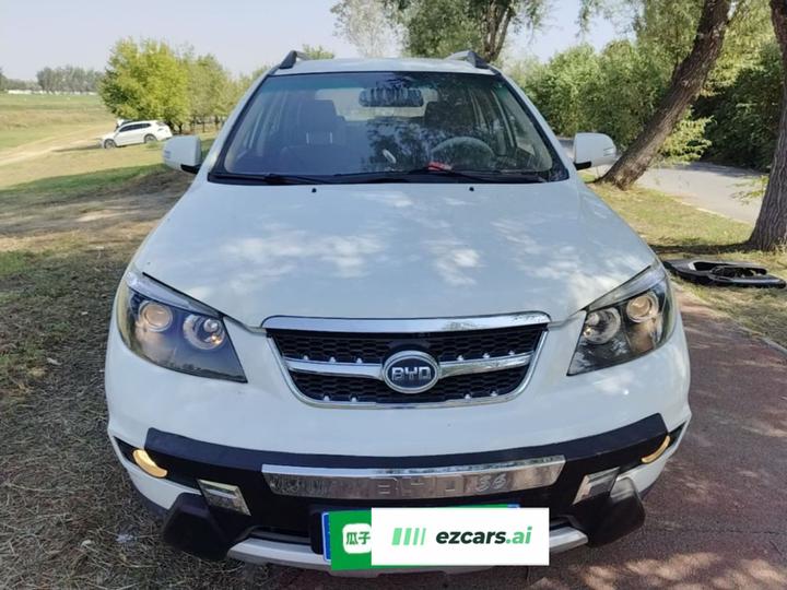 S6 2014 2.0L MT Luxury 5-Seater photo 2