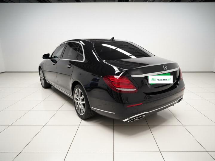 E-Class 2018 Facelift E 300 L Luxury photo 4