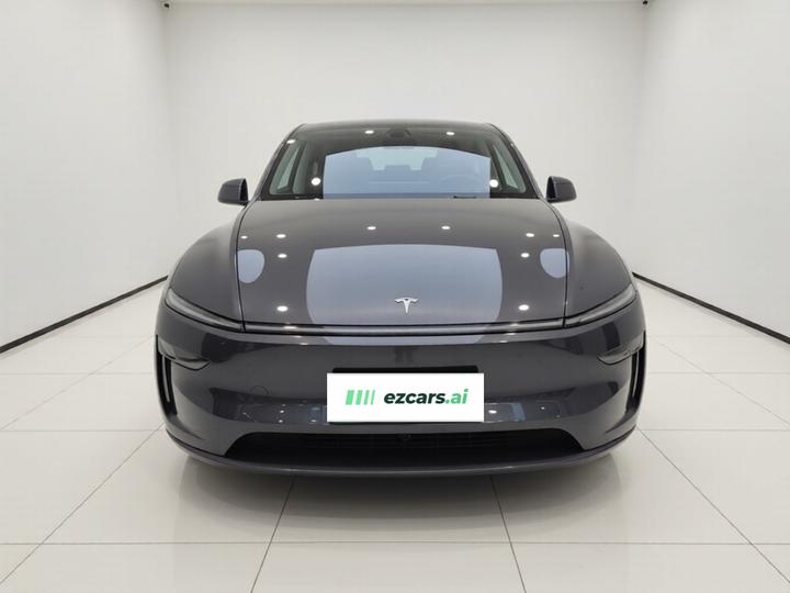 Model Y 2025 Long Range AWD Launch Edition photo 2