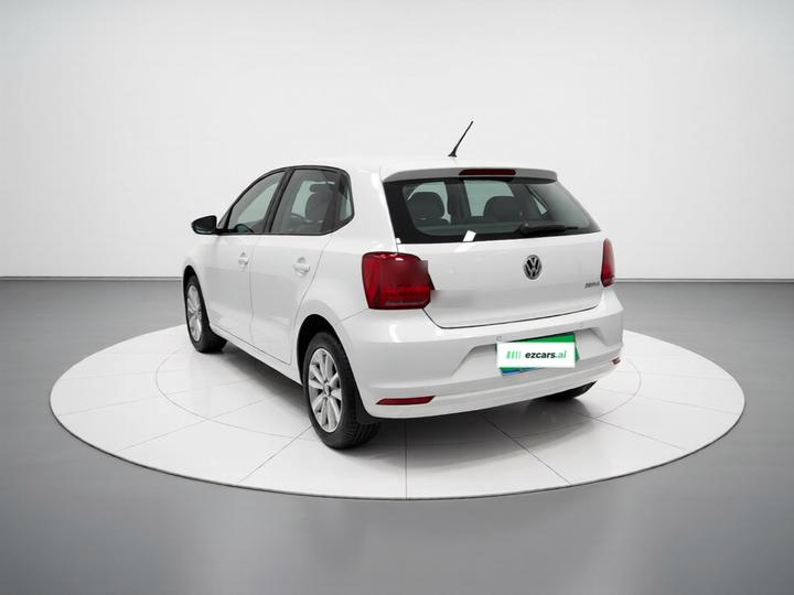 Polo 2016 1.6L AT Comfort photo 4