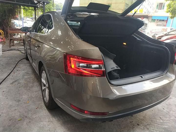 Superb 2016 TSI280 DSG photo 4