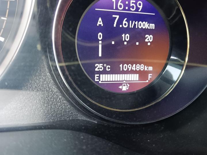 XR-V 2015 1.8L VTi CVT Luxury photo 2
