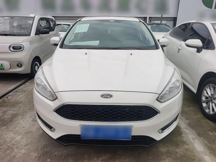 Focus 2015 Hatchback 1.6L AT photo 2
