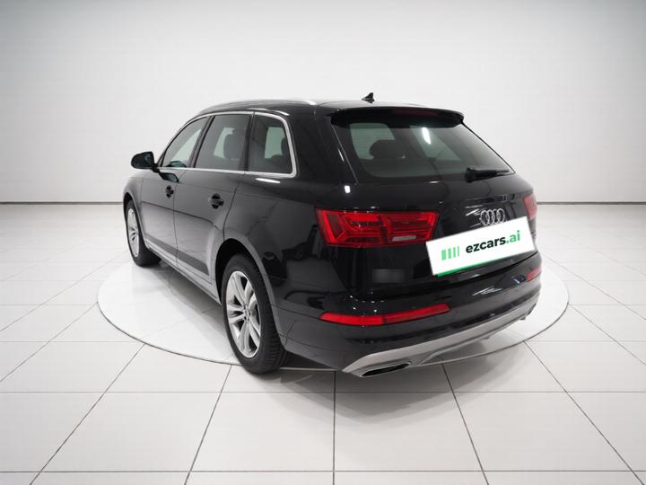 Q7 2018 45 TFSI Tech photo 4
