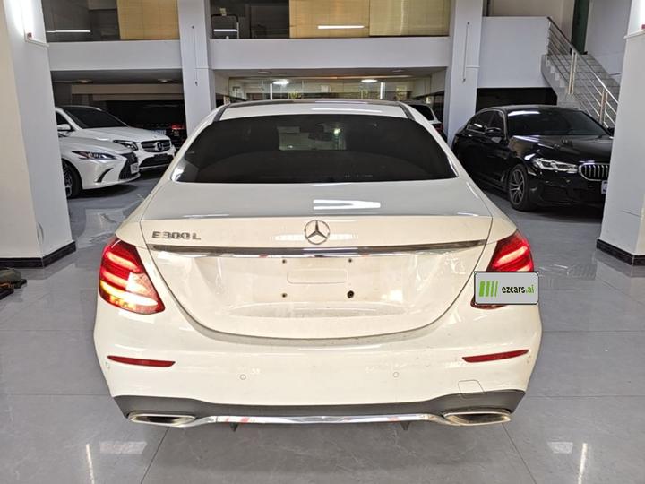 E-Class 2018 E 300 L Sport Fashion photo 5