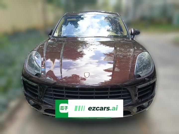 2017 Macan 2.0T photo 2