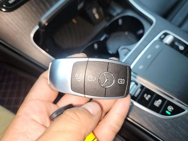 C-Class 2021 C 260 L Sport photo 8