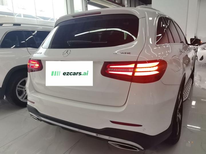 GLC 2018 GLC 260 4MATIC Luxury photo 3
