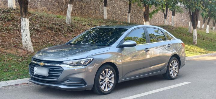 Cruze 2022 320 AT