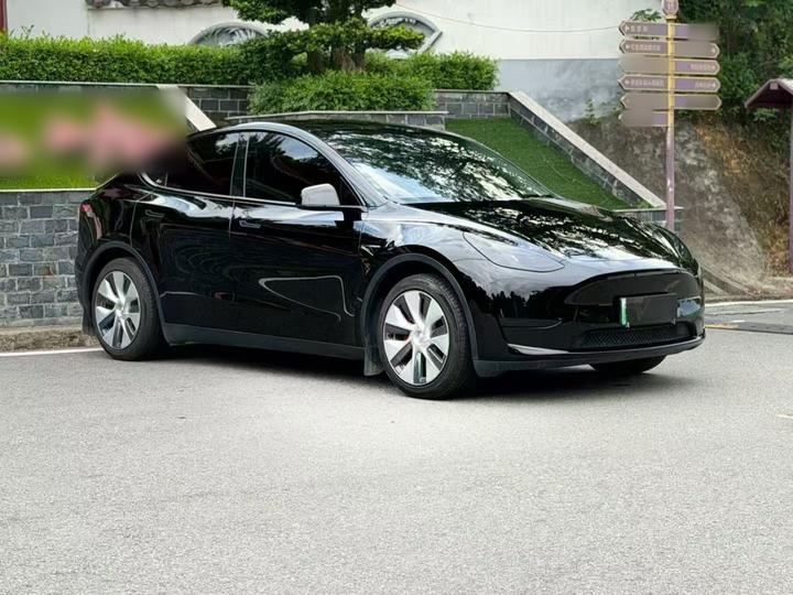 Model Y 2022 Facelift RWD photo 3