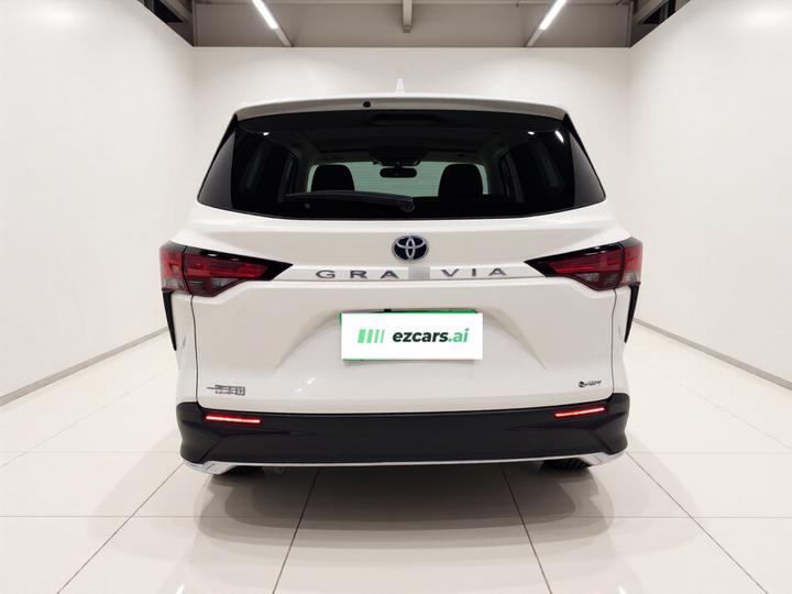 Granvia 2026 2.5L Hybrid Comfort photo 5