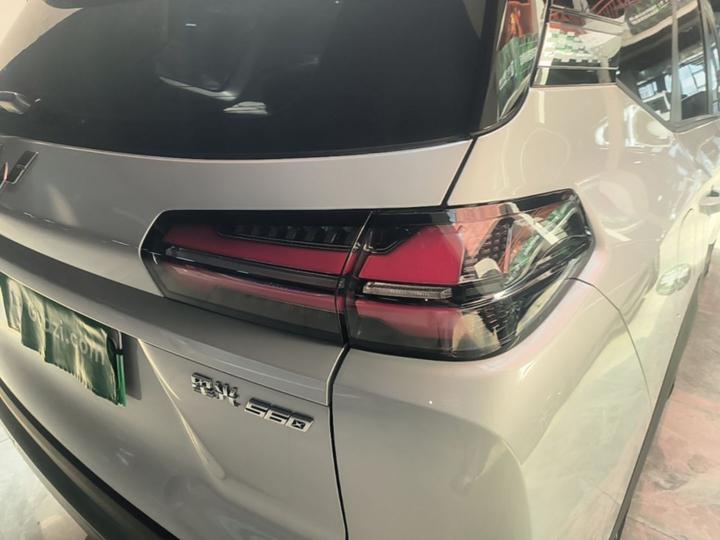 560 EV 2026 125km Luxury photo 7