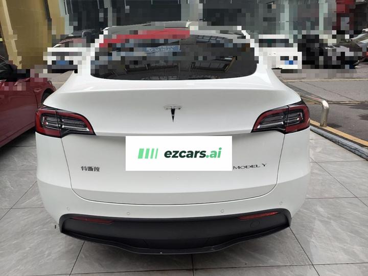 Model Y 2022 Long Range AWD photo 5