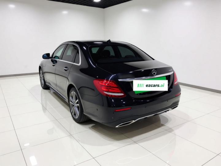 E-Class 2020 E 300 L Sport Fashion photo 4