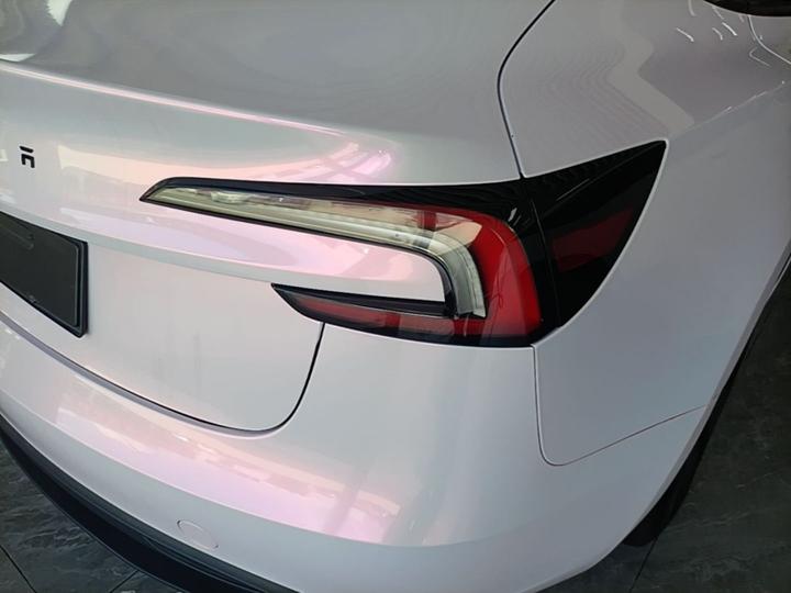Model 3 2023 RWD photo 7