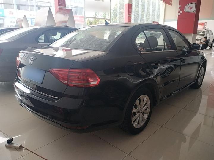 Lavida 2017 1.6L AT photo 4