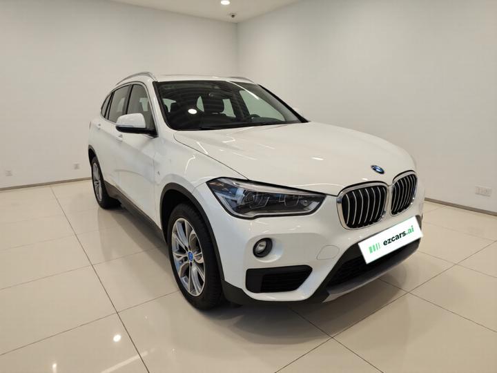 X1 2019 sDrive20Li Leading photo 3
