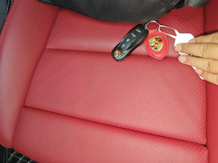 718 2020 Boxster 2.0T photo 8
